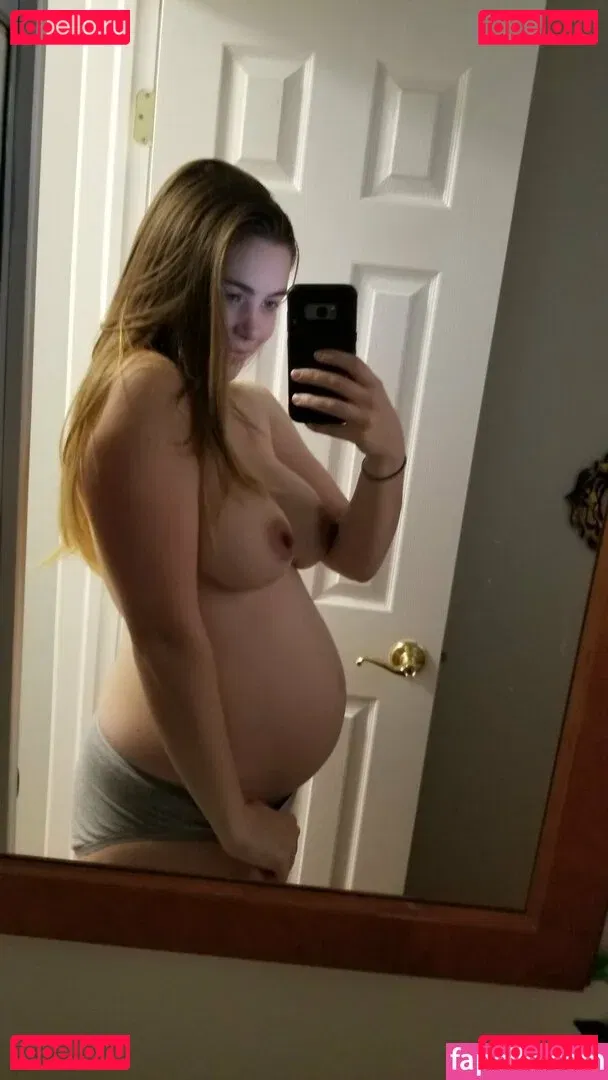 AwesomeKate Onlyfans Photo Gallery 