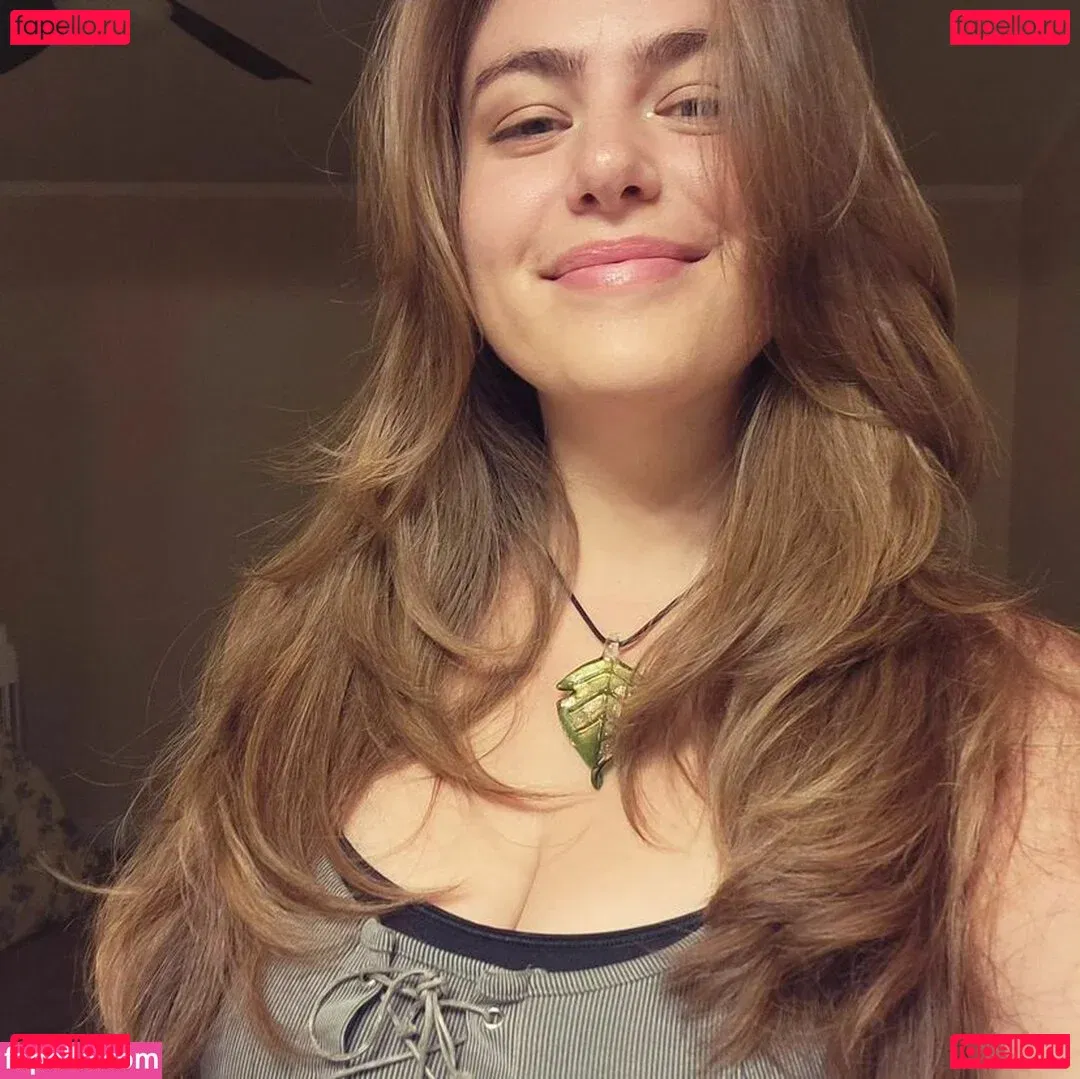 AwesomeKate Onlyfans Photo Gallery 