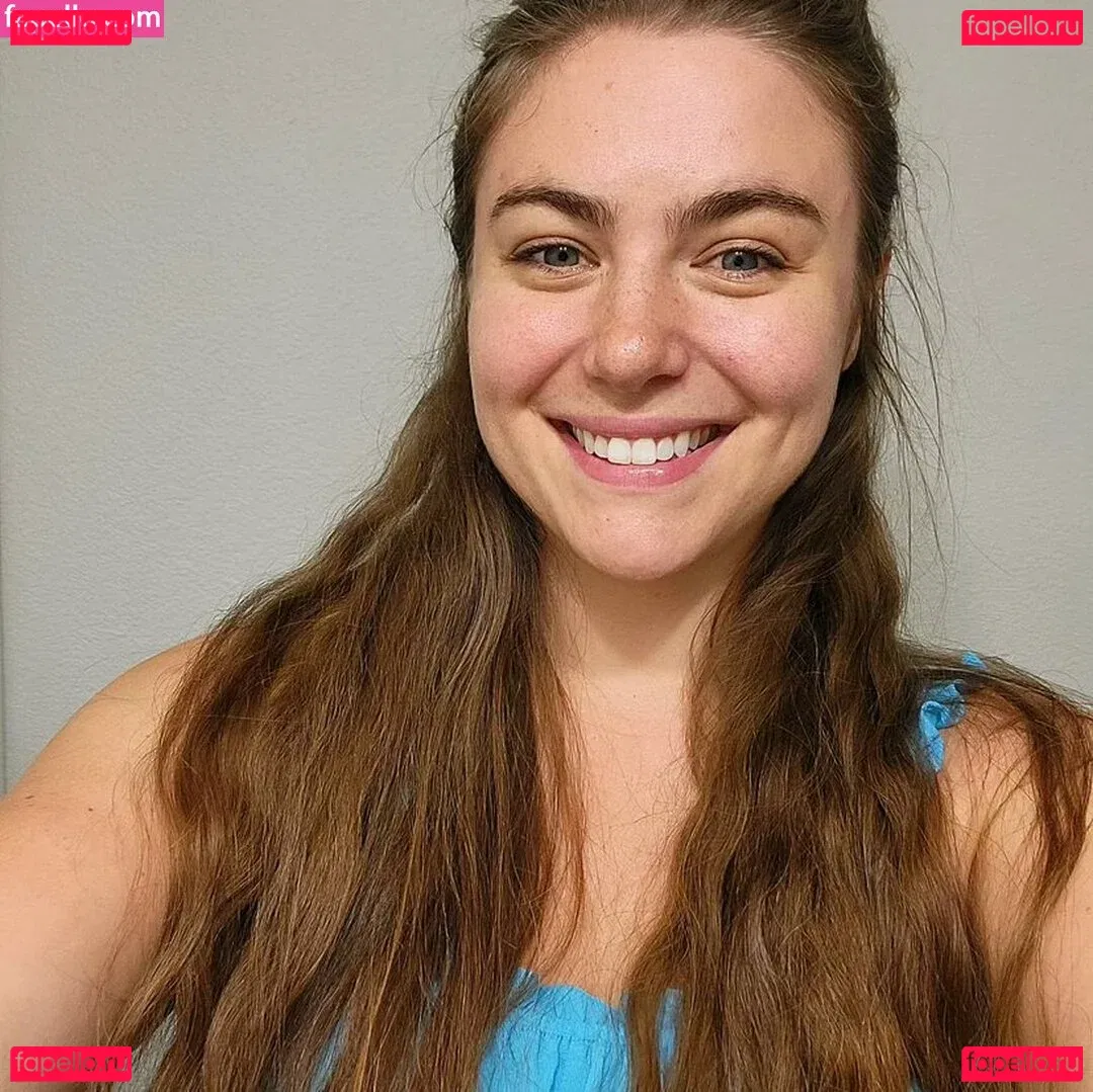 AwesomeKate Onlyfans Photo Gallery 