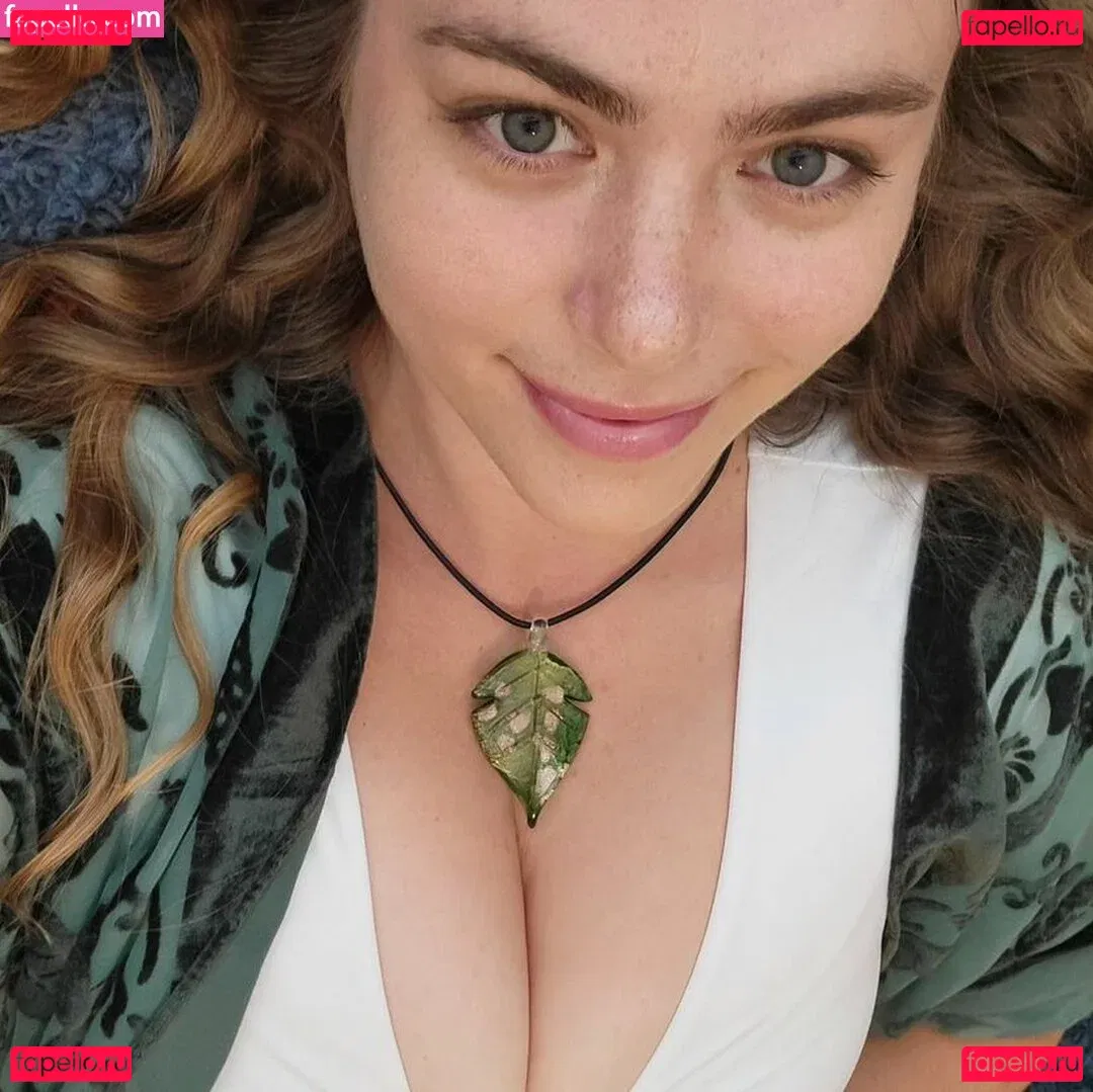 AwesomeKate Onlyfans Photo Gallery 