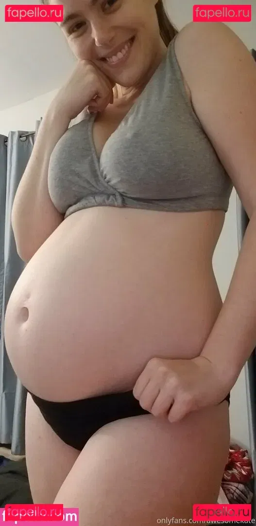 AwesomeKate Onlyfans Photo Gallery 