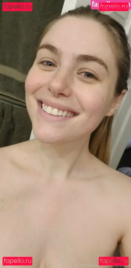 AwesomeKate Onlyfans Photo Gallery 