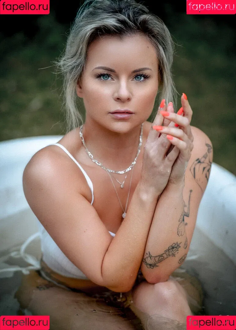 Hola.Franzi Onlyfans Photo Gallery 
