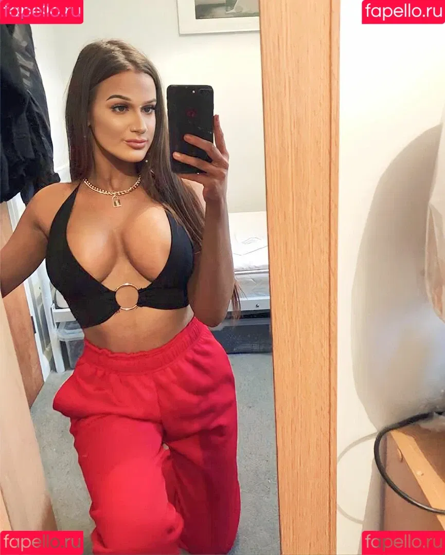Louise Reid Onlyfans Photo Gallery 