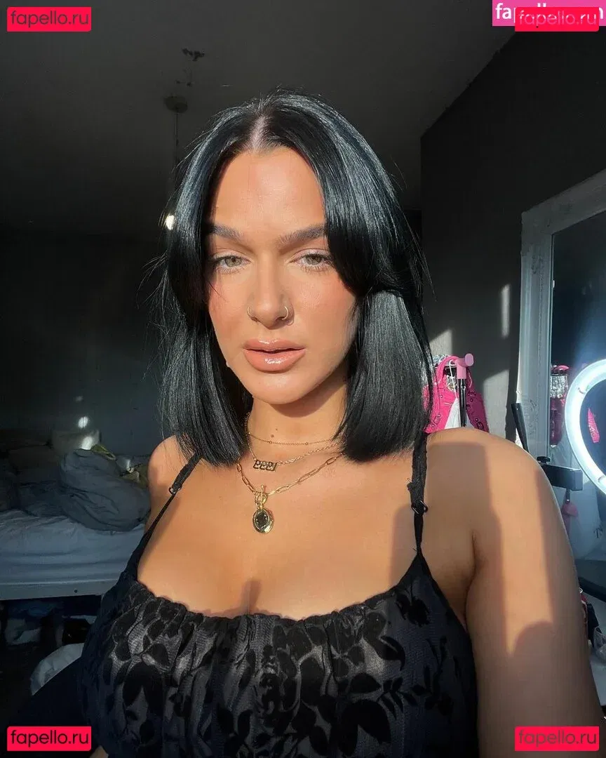 Louise Reid Onlyfans Photo Gallery 