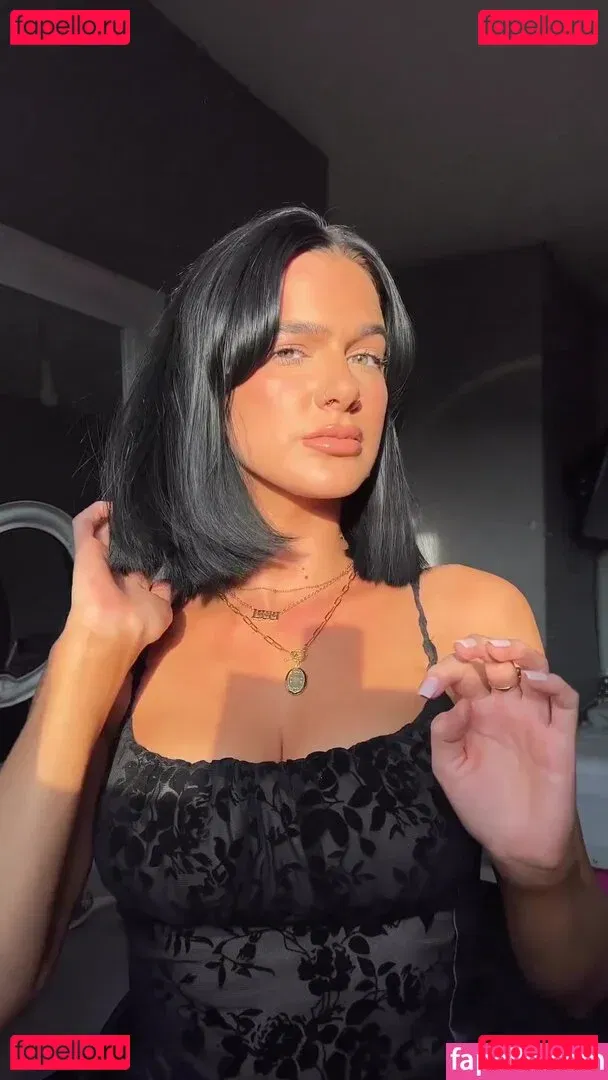 Louise Reid Onlyfans Photo Gallery 