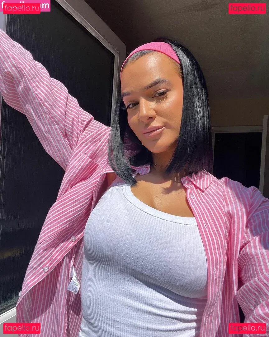 Louise Reid Onlyfans Photo Gallery 