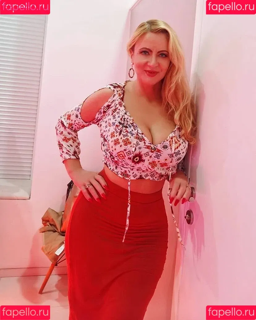 Berina Fati Onlyfans Photo Gallery 