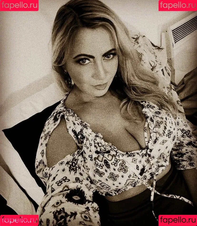 Berina Fati Onlyfans Photo Gallery 