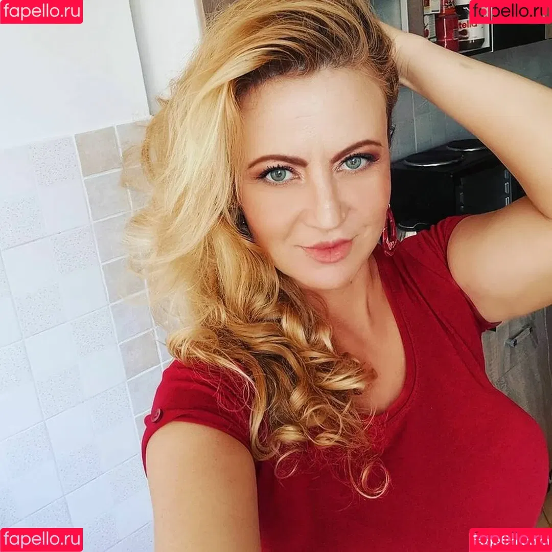 Berina Fati Onlyfans Photo Gallery 
