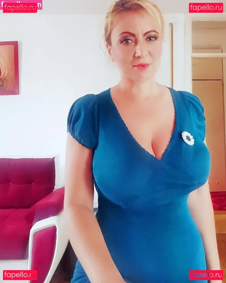 Berina Fati Onlyfans Photo Gallery 