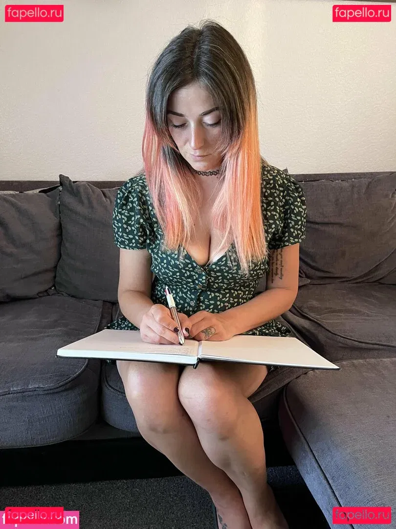 MsVnsfw Onlyfans Photo Gallery 