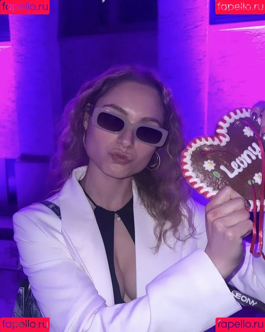 Alina Khani Onlyfans Photo Gallery 