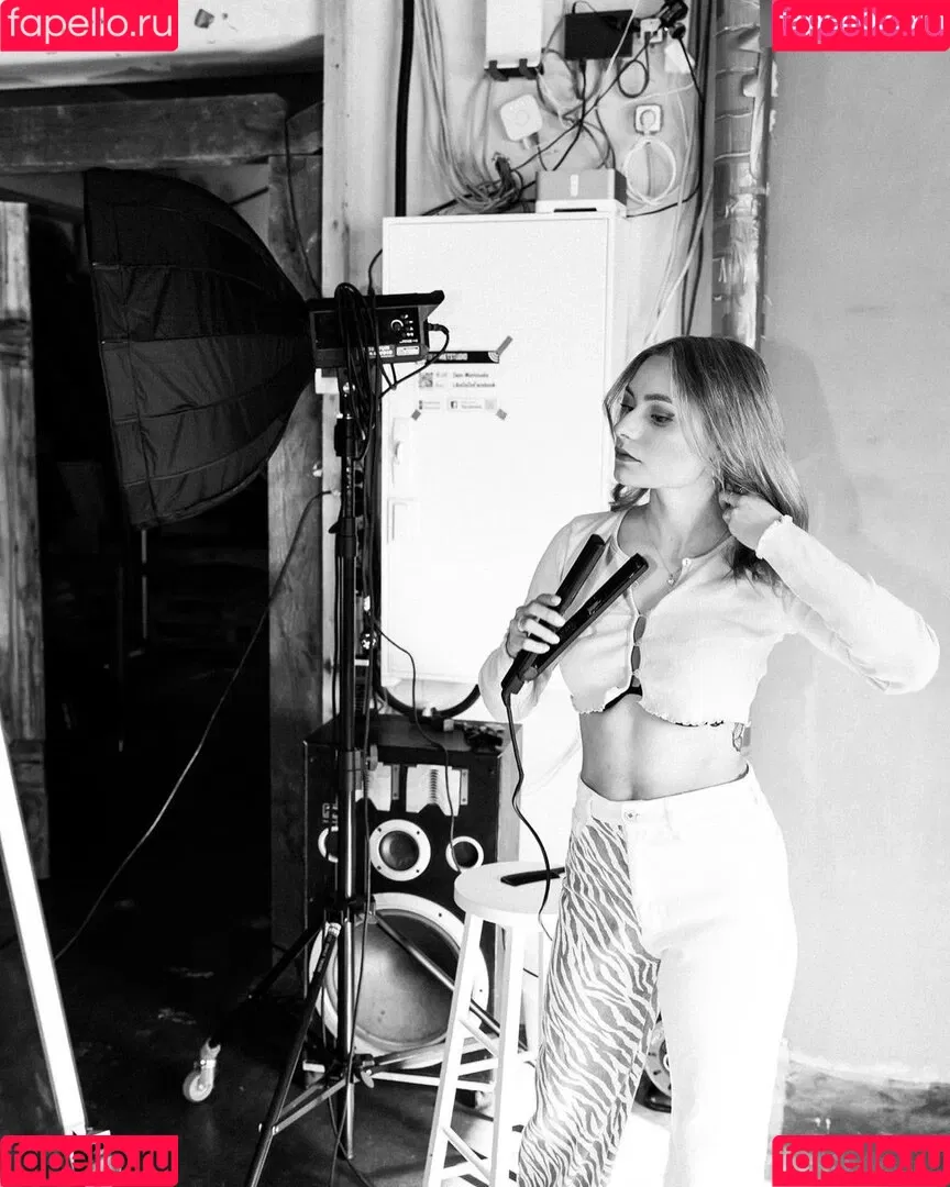 Alina Khani Onlyfans Photo Gallery 