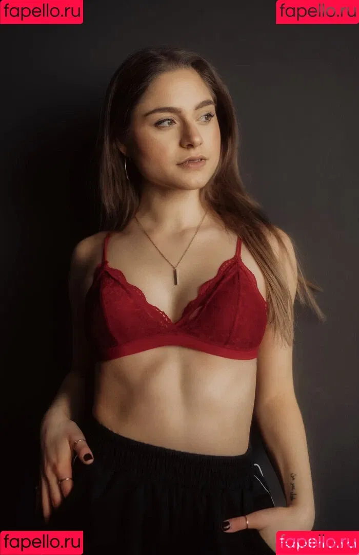 Alina Khani Onlyfans Photo Gallery 