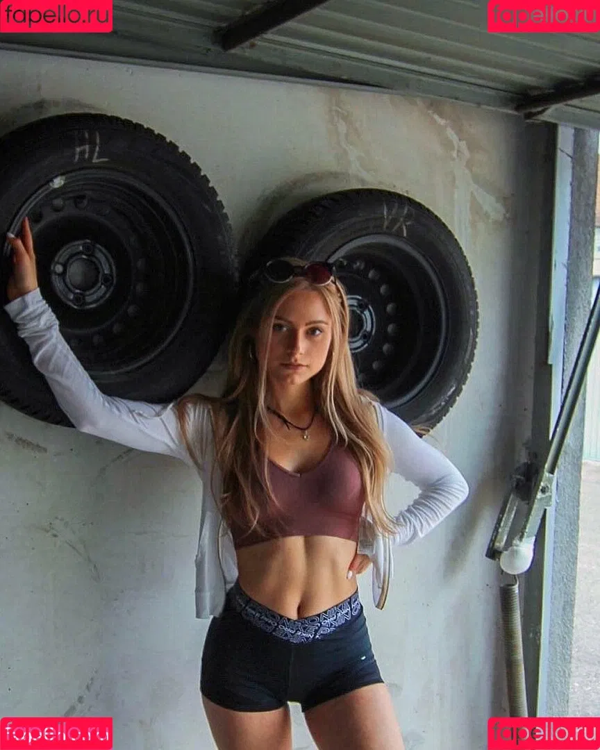 Alina Khani Onlyfans Photo Gallery 