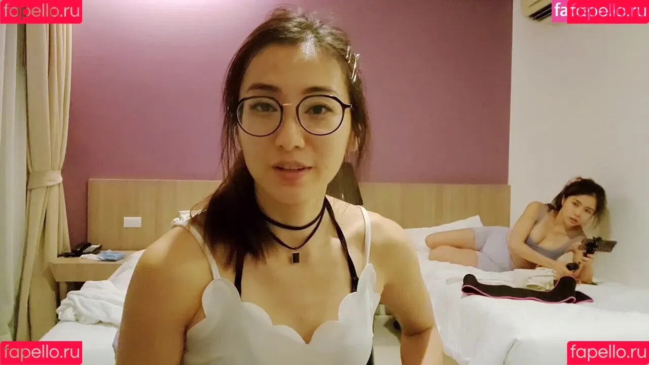 Zumi Onlyfans Photo Gallery 