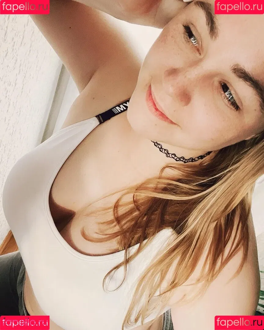 Emmadizzy / Emma_arty Onlyfans Photo Gallery 