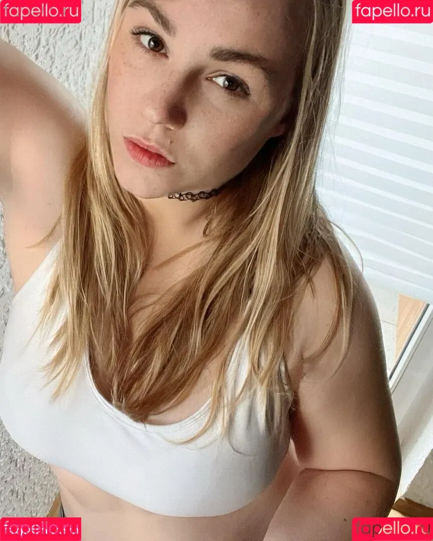 Emmadizzy / Emma_arty Onlyfans Photo Gallery 