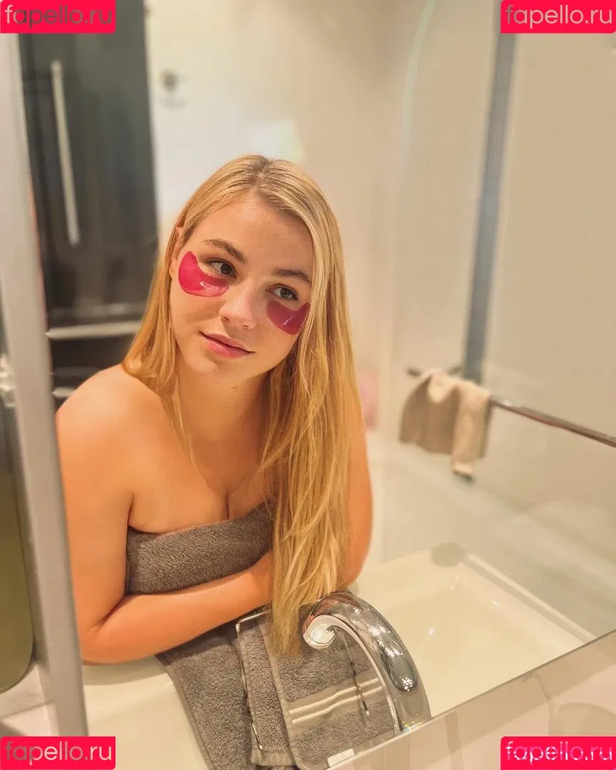 Emmadizzy / Emma_arty Onlyfans Photo Gallery 