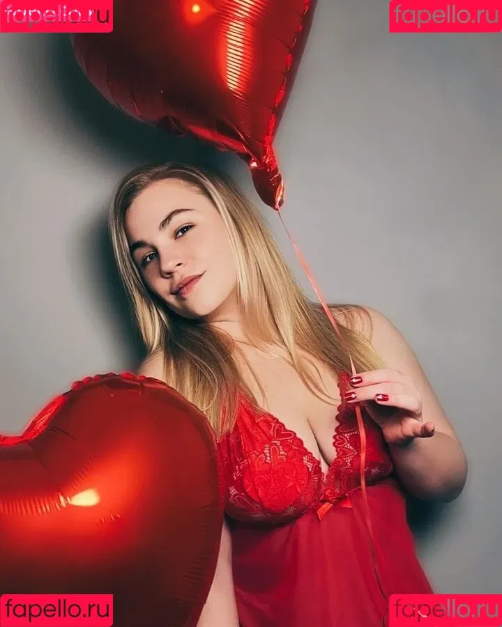 Emmadizzy / Emma_arty Onlyfans Photo Gallery 