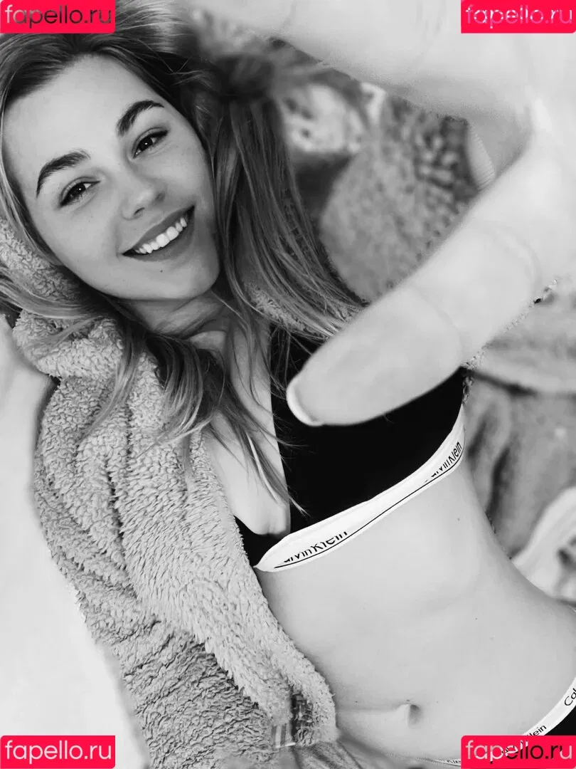 Emmadizzy / Emma_arty Onlyfans Photo Gallery 