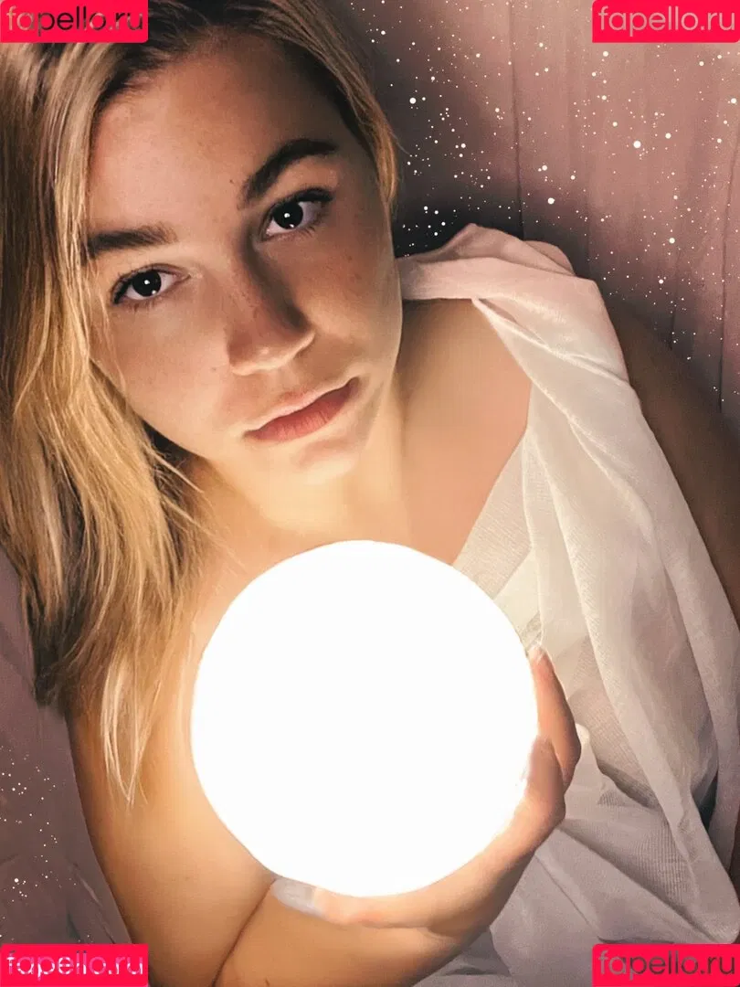 Emmadizzy / Emma_arty Onlyfans Photo Gallery 