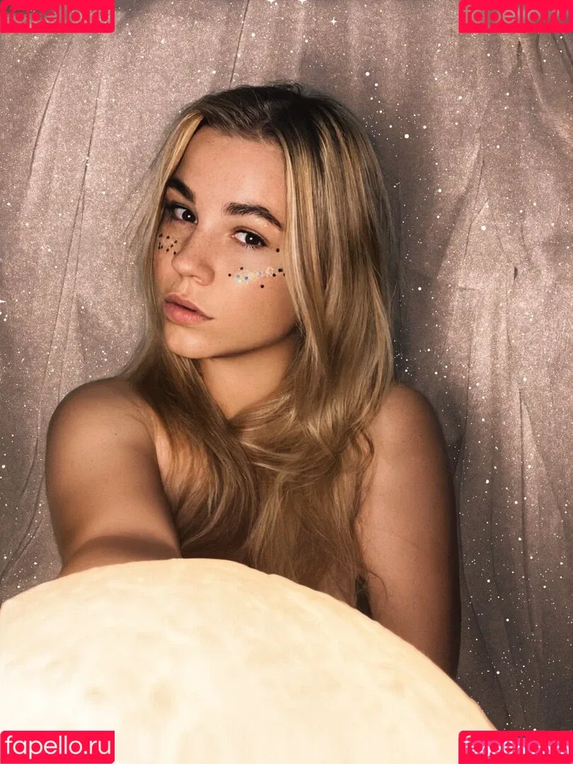 Emmadizzy / Emma_arty Onlyfans Photo Gallery 