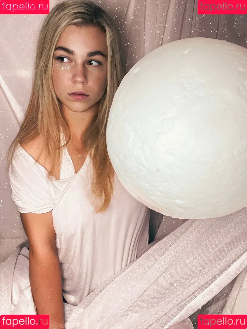 Emmadizzy / Emma_arty Onlyfans Photo Gallery 