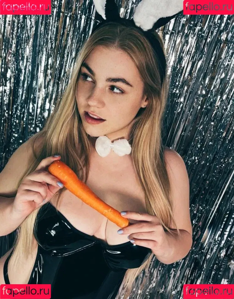 Emmadizzy / Emma_arty Onlyfans Photo Gallery 