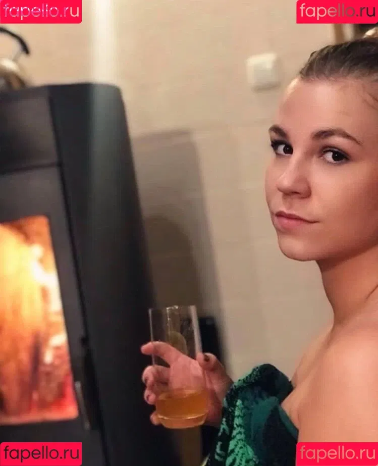 Emmadizzy / Emma_arty Onlyfans Photo Gallery 