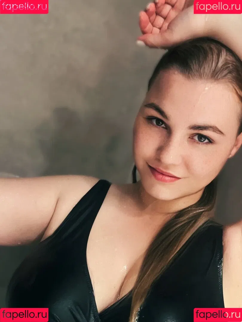 Emmadizzy / Emma_arty Onlyfans Photo Gallery 