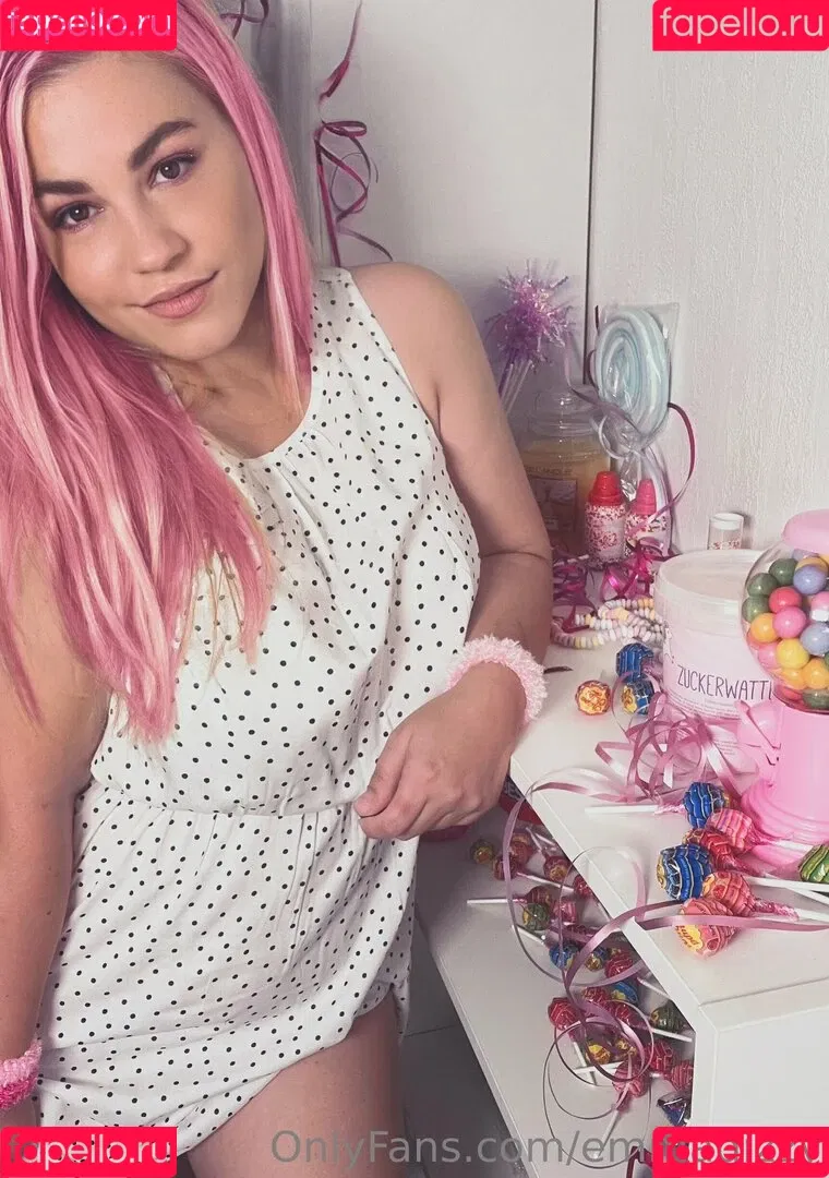 Emmadizzy / Emma_arty Onlyfans Photo Gallery 