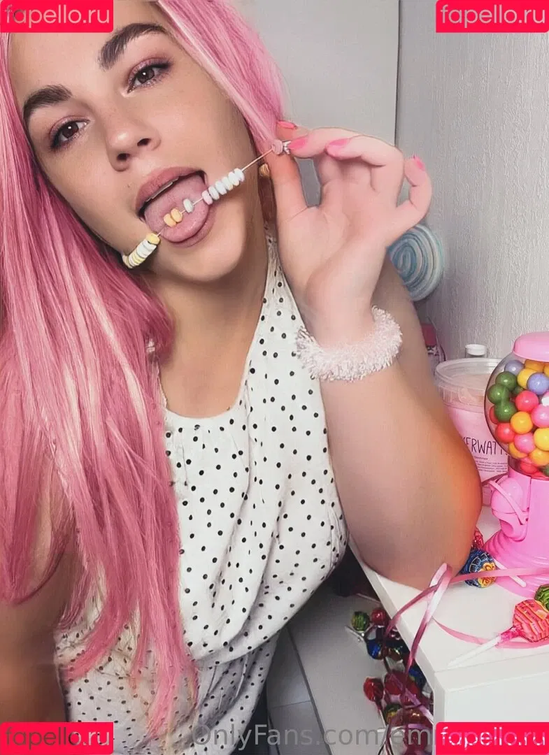 Emmadizzy / Emma_arty Onlyfans Photo Gallery 