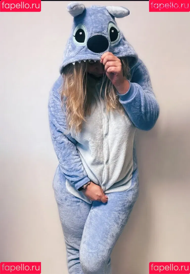 Emmadizzy / Emma_arty Onlyfans Photo Gallery 