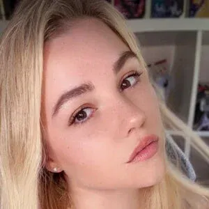 Emmadizzy / Emma_arty Onlyfans Photo Gallery 