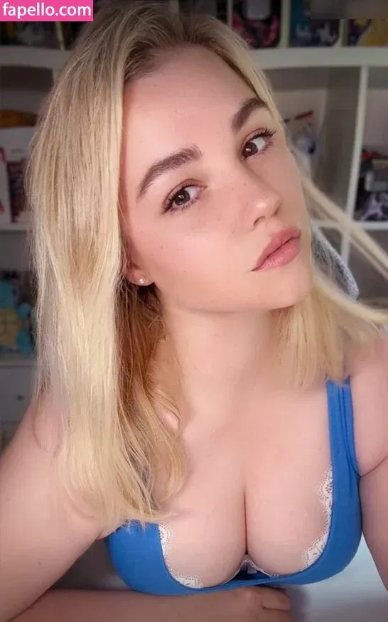 Emmadizzy / Emma_arty Onlyfans Photo Gallery 