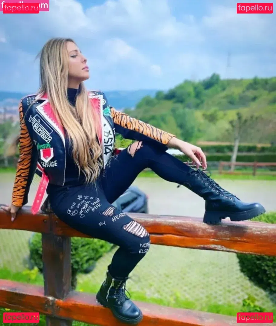 Gabriela Lori Onlyfans Photo Gallery 