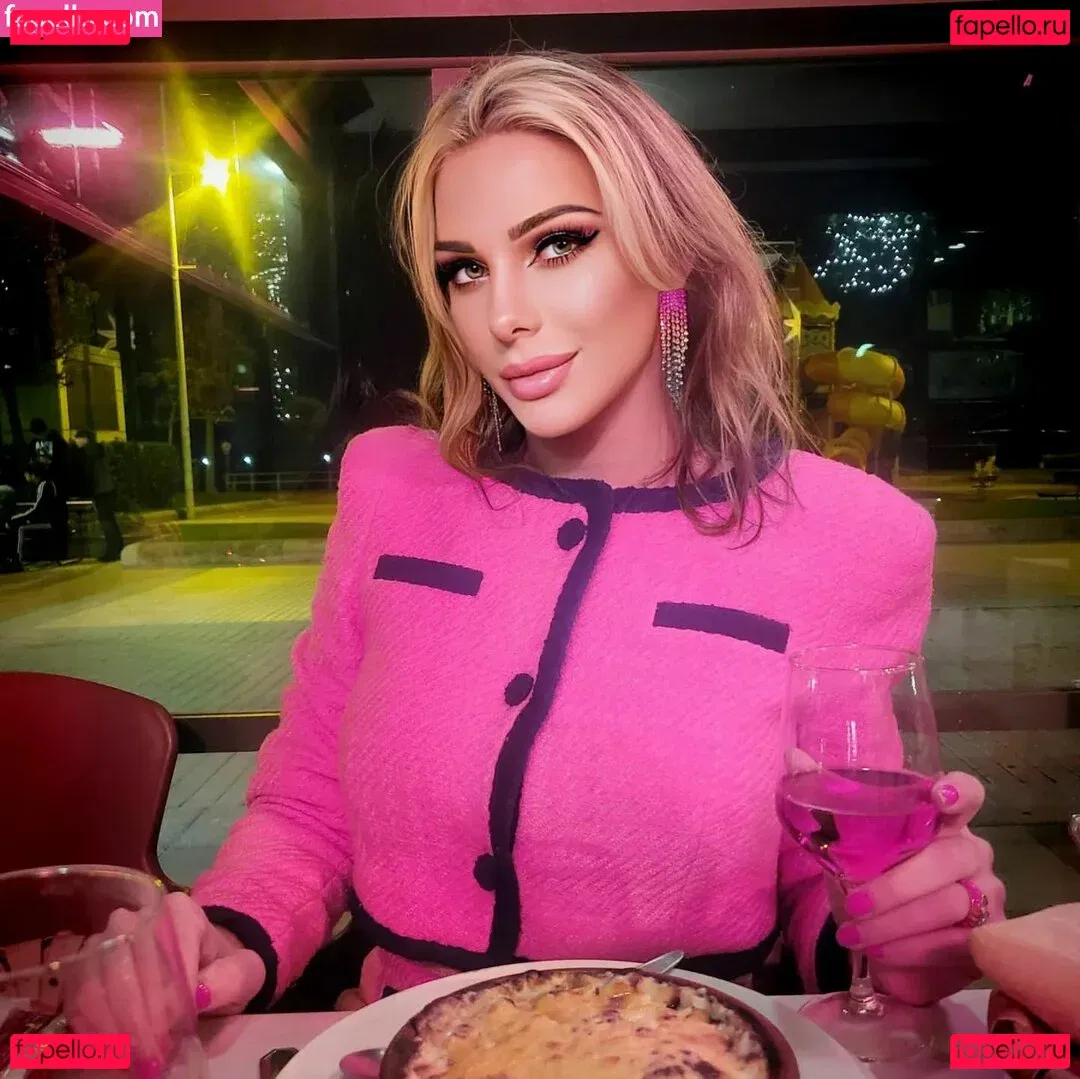 Gabriela Lori Onlyfans Photo Gallery 