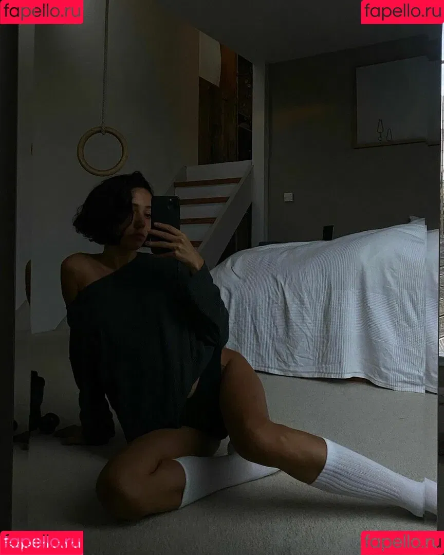 Zeynep Bastık Onlyfans Photo Gallery 