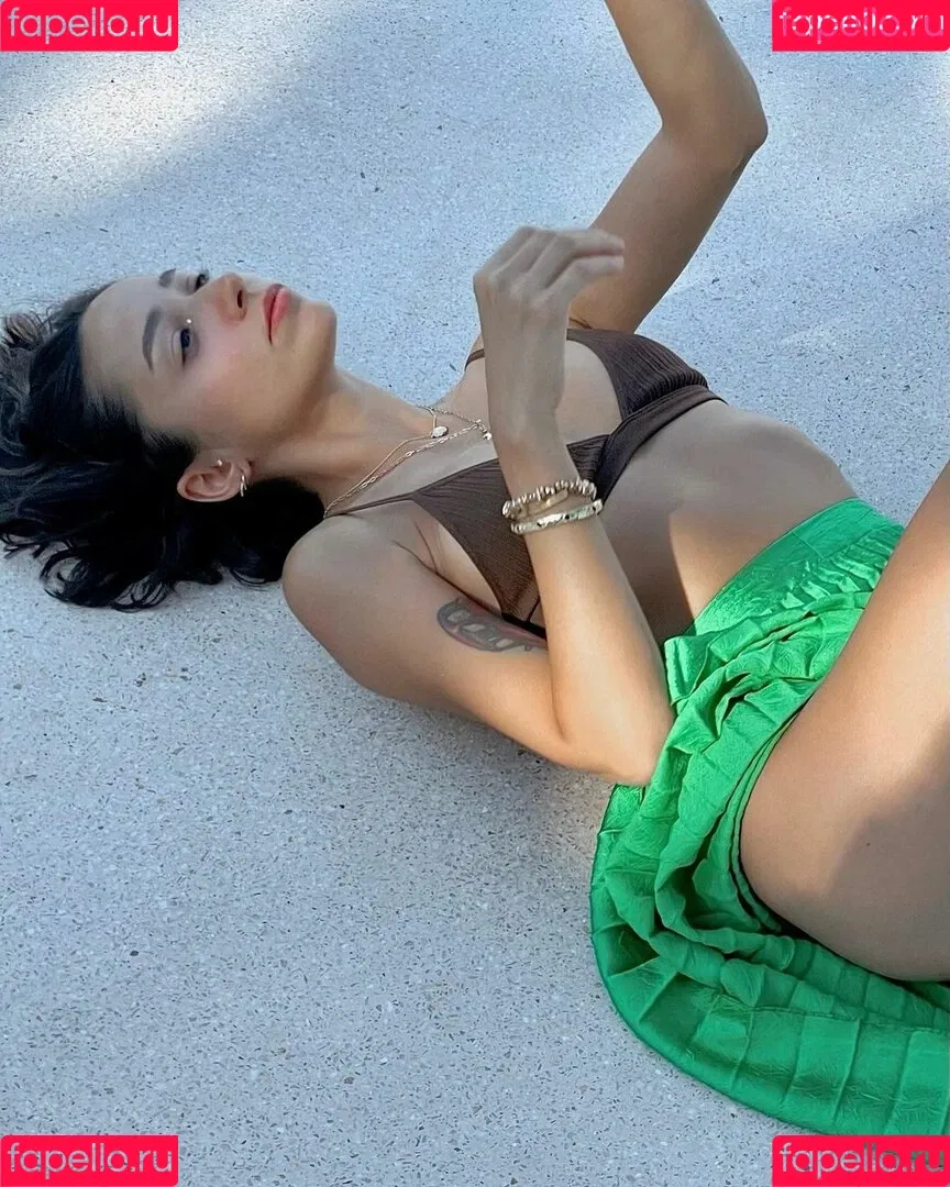 Zeynep Bastık Onlyfans Photo Gallery 