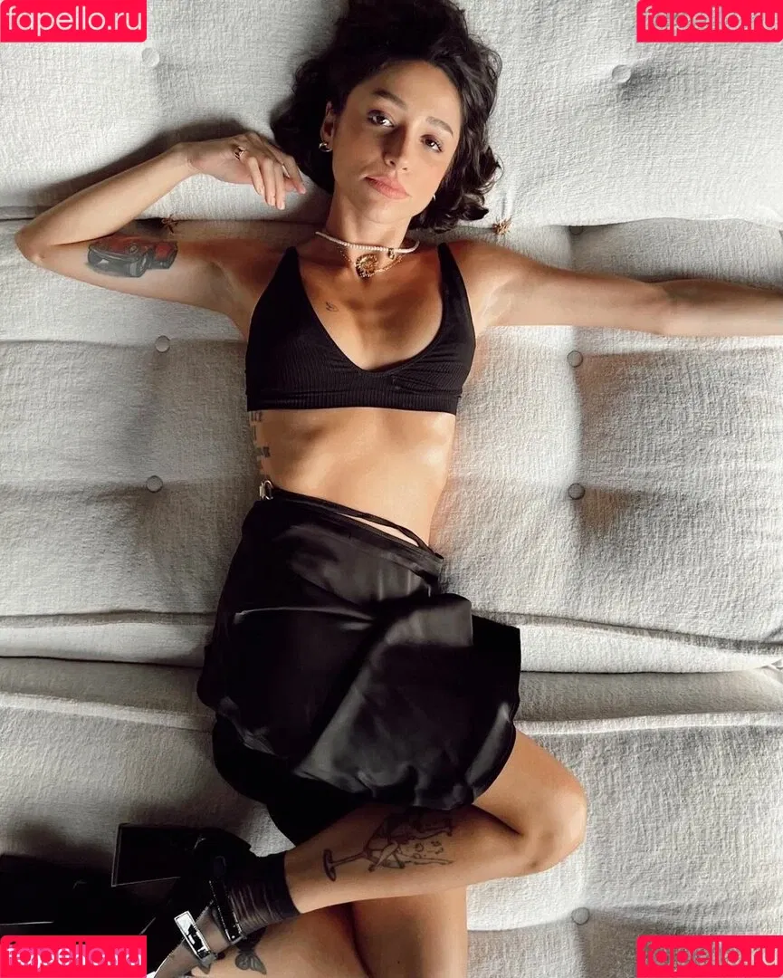 Zeynep Bastık Onlyfans Photo Gallery 