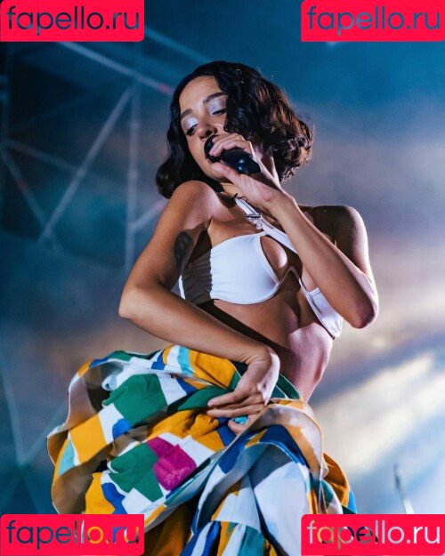 Zeynep Bastık Onlyfans Photo Gallery 