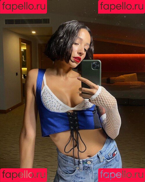 Zeynep Bastık Onlyfans Photo Gallery 