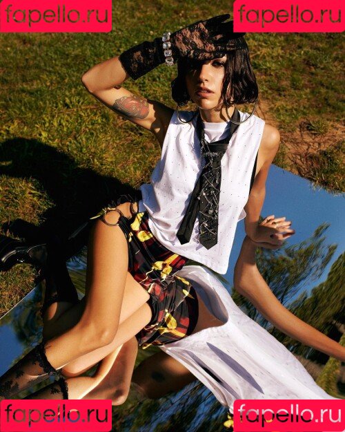 Zeynep Bastık Onlyfans Photo Gallery 