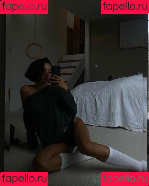 Zeynep Bastık Onlyfans Photo Gallery 