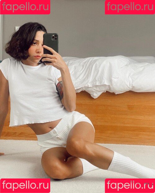 Zeynep Bastık Onlyfans Photo Gallery 