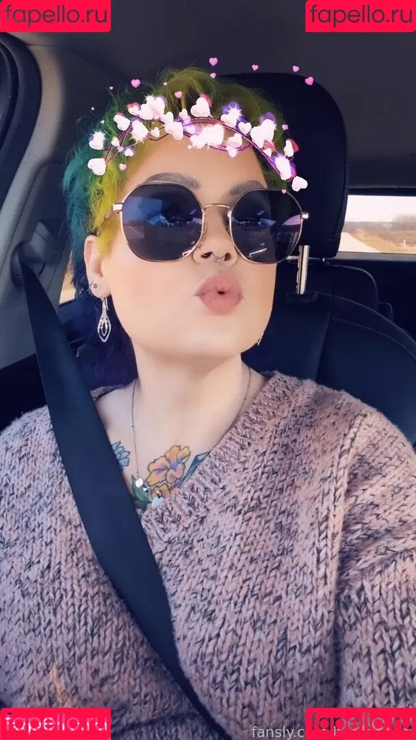 begformeg Onlyfans Photo Gallery 