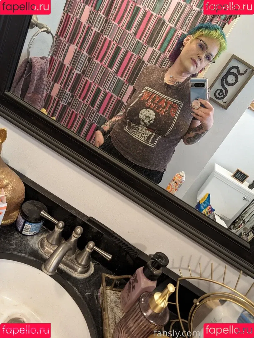 begformeg Onlyfans Photo Gallery 