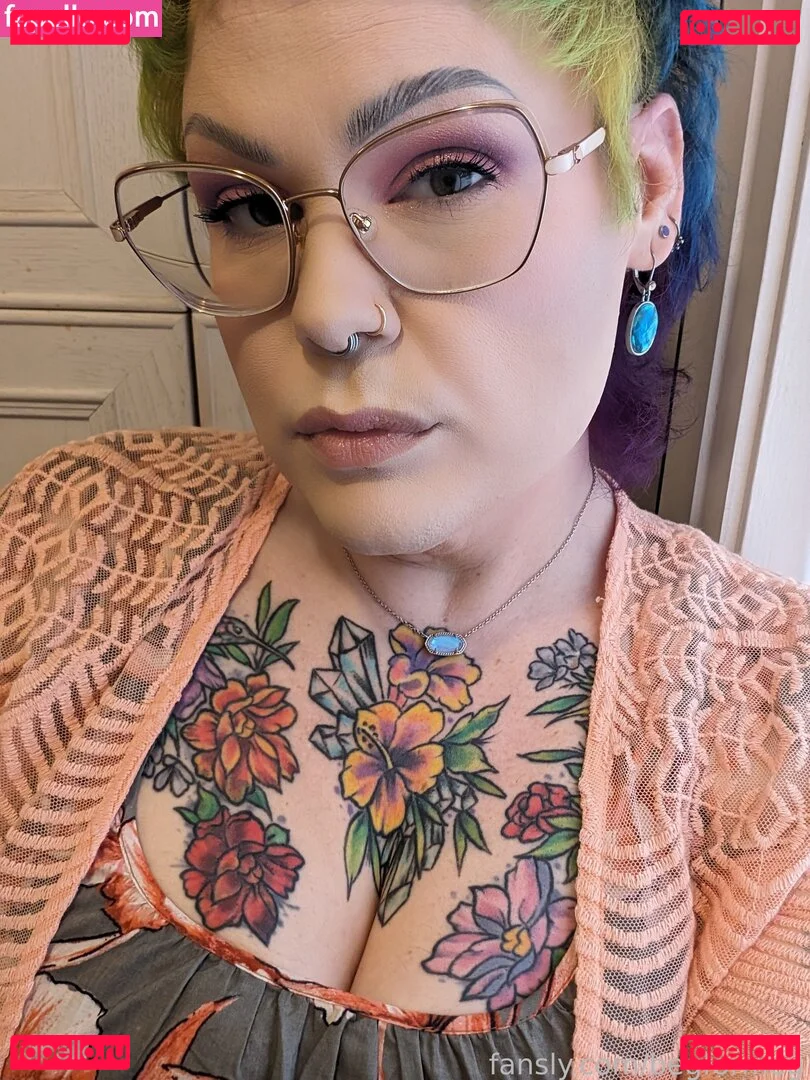 begformeg Onlyfans Photo Gallery 